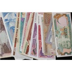 Foreign Bank Notes, various dates, conditions & denominations, lot of 20