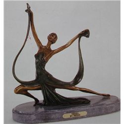 "Tierra" Bronze Sculpture - Preiss