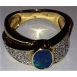 14K GOLD EMERALD & PARVE DIAMOND LADIES RING, 7.8 GRAMS GOLD