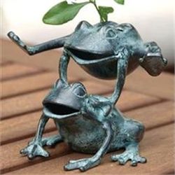 Leaping Frogs Flower Holder