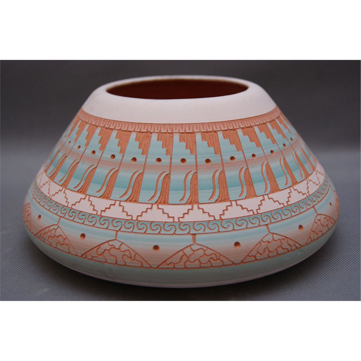 NAVAJO POTTERY JAR