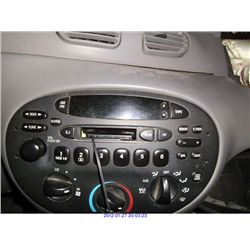 2002 - FORD ESCORT
