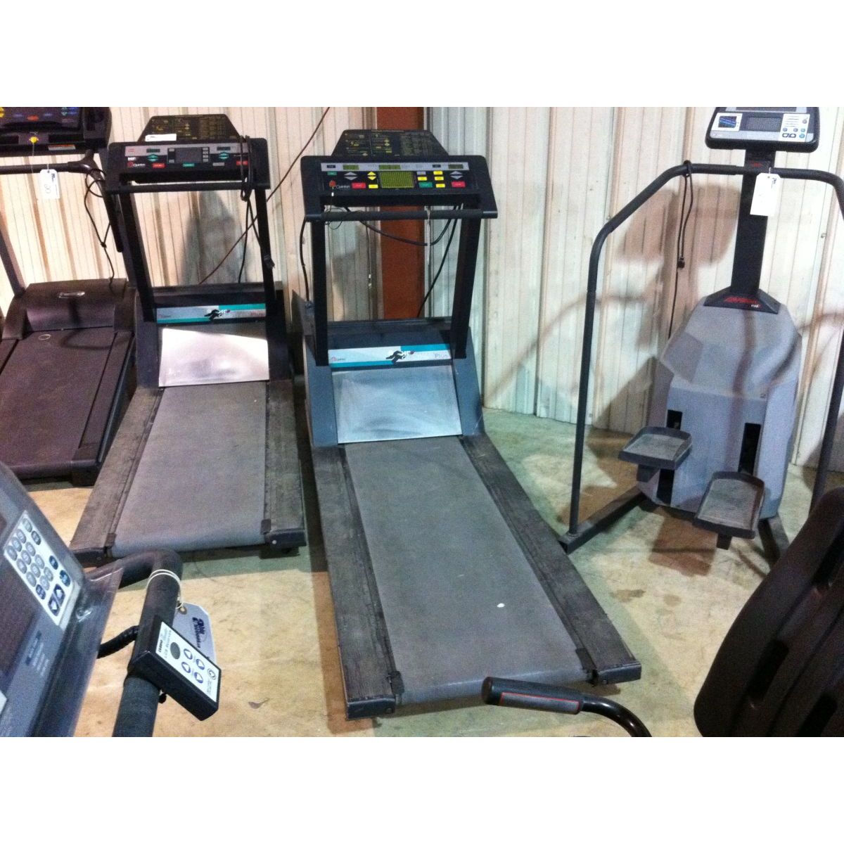 QUINTON CLUB TRACK PLUS HR LIGHT DUTY TREADMILL