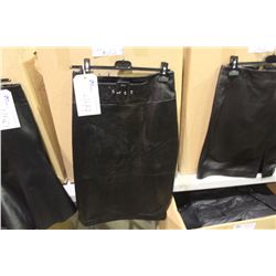 IDENTIFY BLACK LEATHER KNEE LENGTH SKIRT SIZE 12