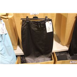 IDENTIFY BLACK LEATHER KNEE LENGTH SKIRT SIZE 8