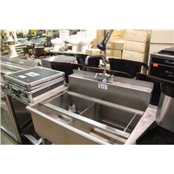 DOUBLE STAINLESS STEEL SINK WITH RINSER & ICE SINK