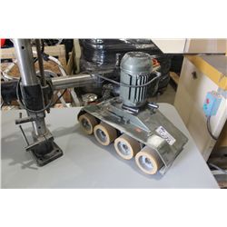 UNIVER 60 HERTZ POWER FEEDER