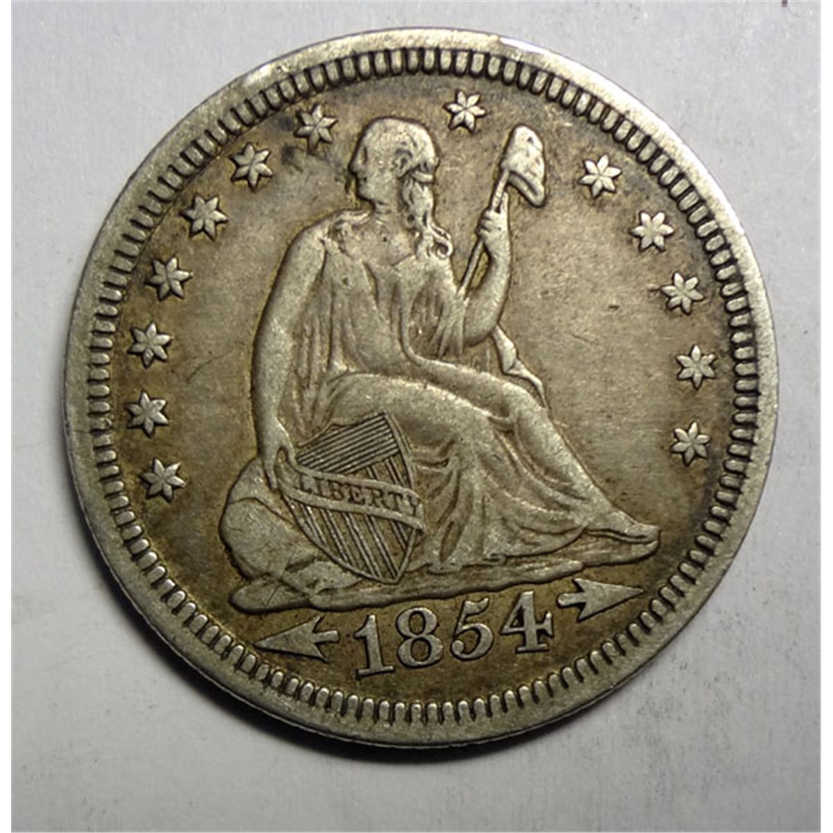 1854 ARROWS SEATED QUARTER XF
