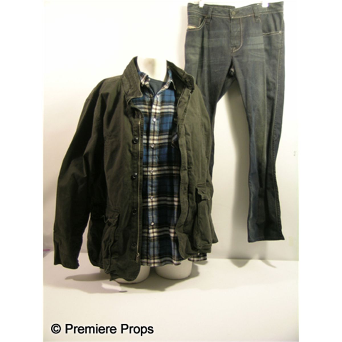 Haywire Aaron (Channing Tatum) Movie Costumes