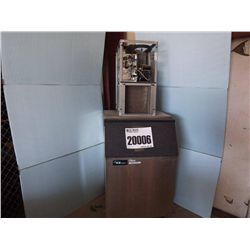 ICE MACHINE W/STORAGE BIN