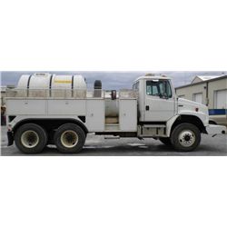 2002 FREIGHTLINER FL80 TANDEM WATER TRUCK