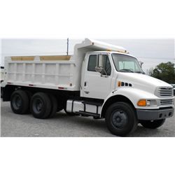 2004 STERLING M8500 T/A DUMP
