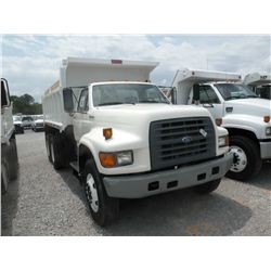 1997 FORD F900 T/A DUMP