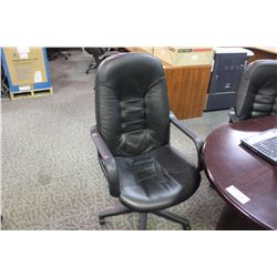 BLACK LEATHER HIGHBACK EXECUTIVE CHAIR