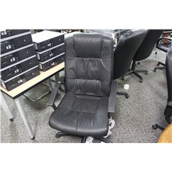 BLACK LEATHER HIGHBACK EXECUTIVE CHAIR
