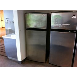 WHIRLPOOL STAINLESS STEEL FRIDGE/FREEZER