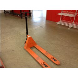 BT PALLET JACK