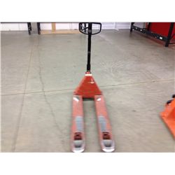 BT PALLET JACK