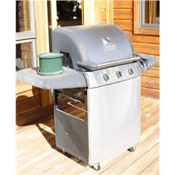 Propane BBQ grill NO INTERNET BIDS ON THESE ITEMS!    working with bottle