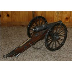 Cannon (non operative) Cool decorative cannon!  Approx. 1/24 scale.