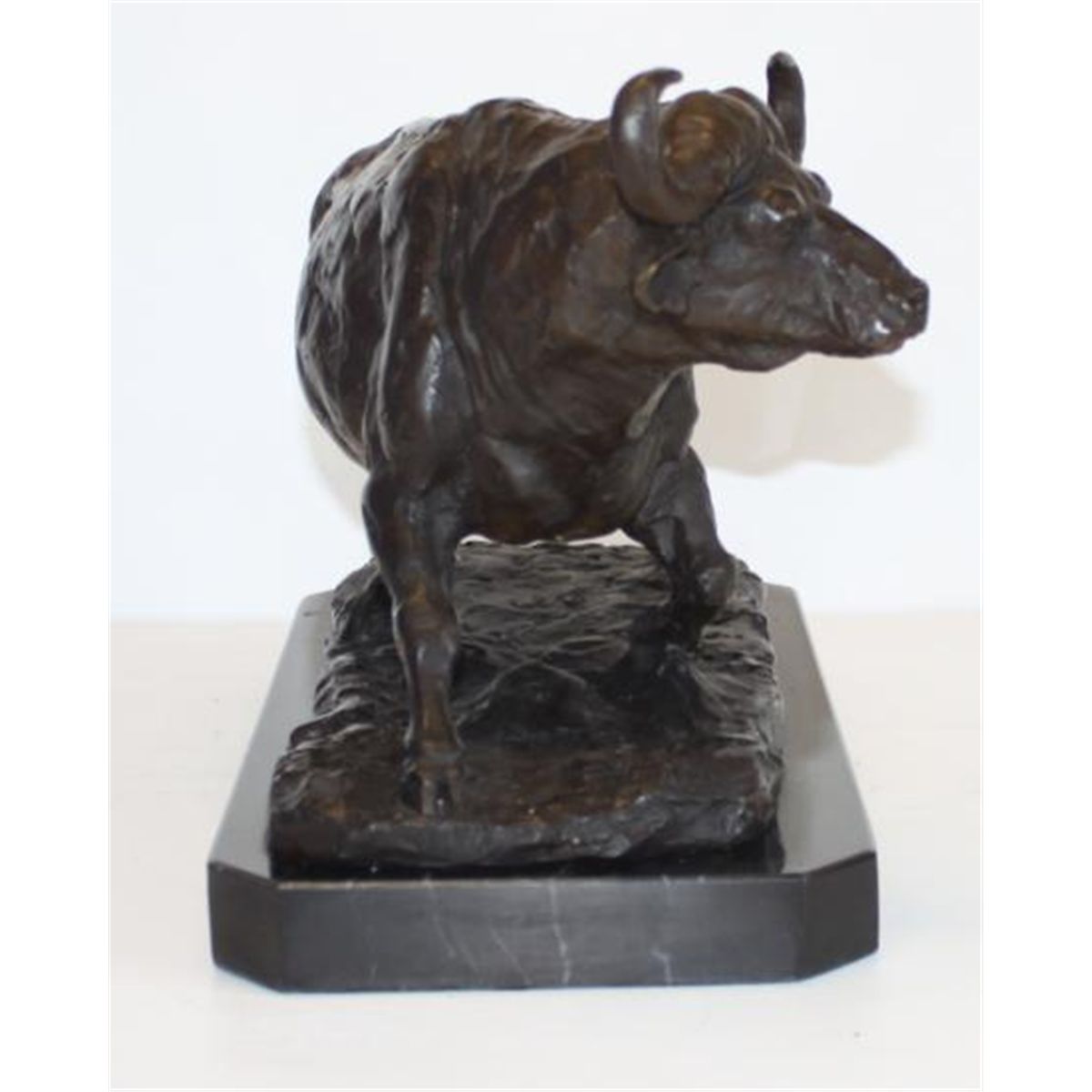Exquisite Bronze Sculpture Cape Water Buffalo