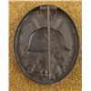 Image 2 : ORIGINAL BLACK NAZI WOUND BADGE W/SWASTIKA -EXCELLENT