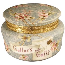 Wave Crest Collar & Cuffs Dresser Box