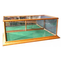 Oak Counter Top Showcase