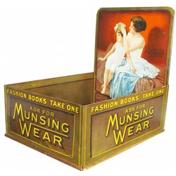 Munisingwear Tin Store Display