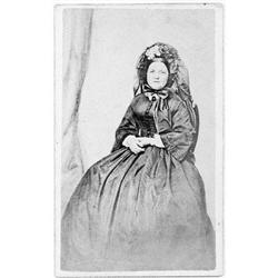 (MARY LINCOLN IN MOURNING)