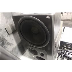 JBL LSR 12P LINEAR SPACIAL REFERENCE POWERED