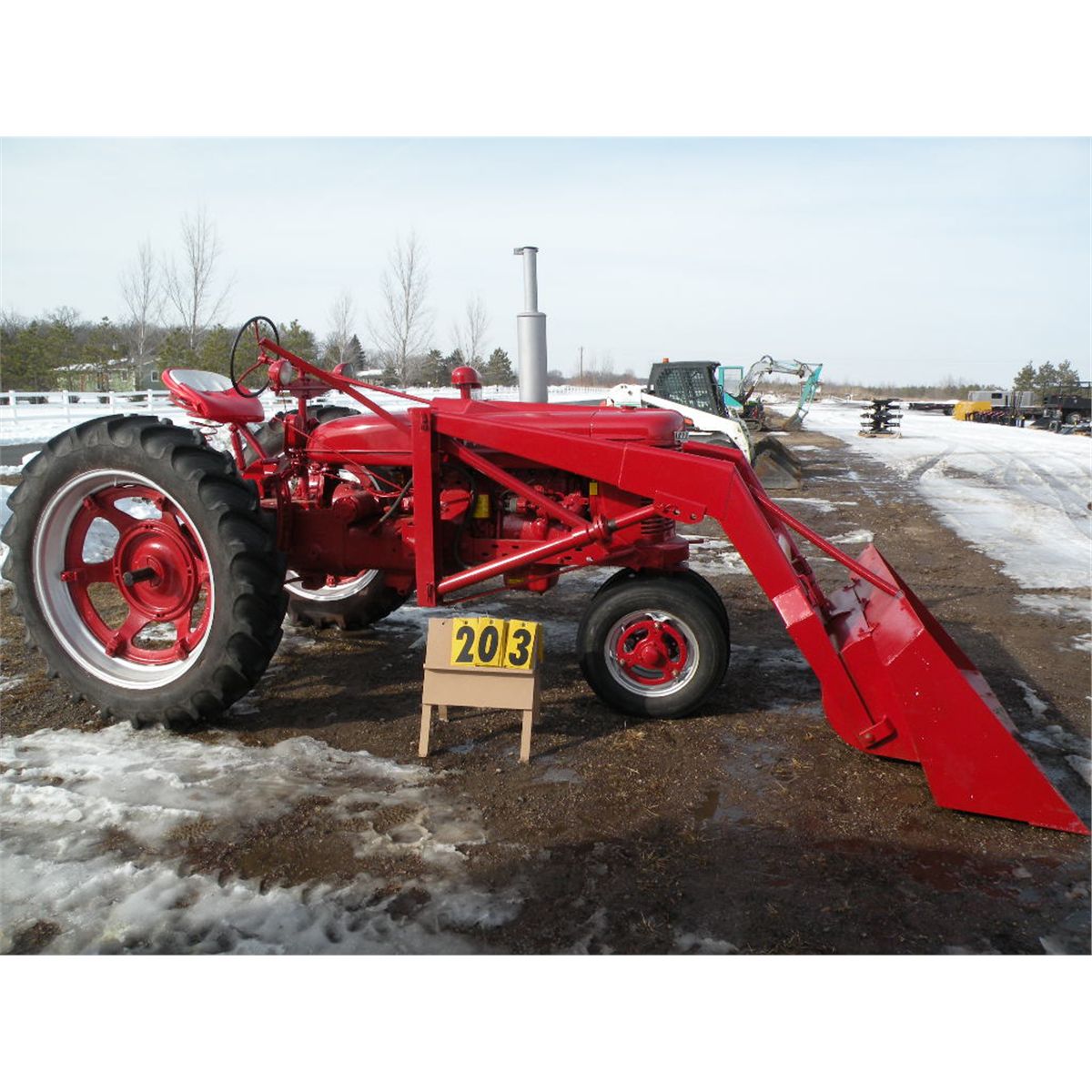 H Farmall w/Paulson loader
