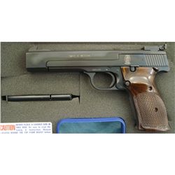 Smith & Wesson Model 41 Target Pistol