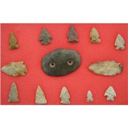 Gorget & 12 Arrowheads