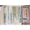 Image 1 : 25 Foreign Bank Notes
