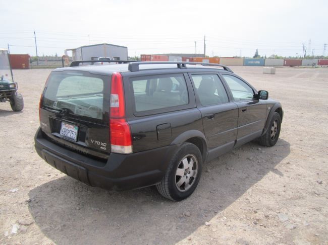 Volvo V70 XC Cross Country 1996 1/18 Cult Models CLTL181-1 - Résine, Neuve