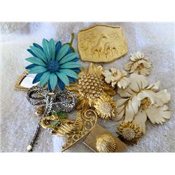 Assorted lot of jewelry -  nice assortment