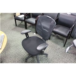 BLACK MESHBACK TASK CHAIR