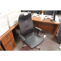 BLACK LEATHER EXECUTIVE CHAIR