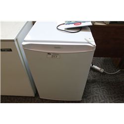 DANBY WHITE BAR REFRIGERATOR