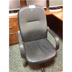BLACK LEATHER EXECUTIVE CHAIR
