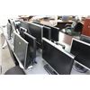 Image 2 : APPROX 30 ASSORTED MONITORS