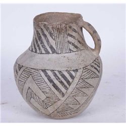 Anasazi Puerco Black & White Handled Vessel