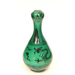 Fine green glazed garlic head vase