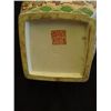 Image 7 : 2 Chinese porcelain handled vases