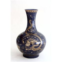 Chinese vase depicting  Dragon  design