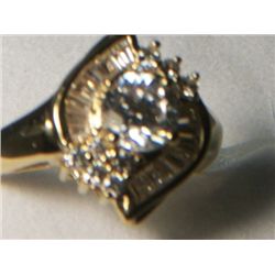 SIMULATED DIAMOND RING SIZE 8 STERLING SILVER W/ GOLD OVERLAY