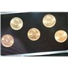 Image 2 : 2001 US State Quarter Commerative Gold Edition Mint Set, P&D Mints, 24K Gold Layered, BU
