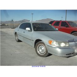 1998 - LINCOLN TOWN CAR