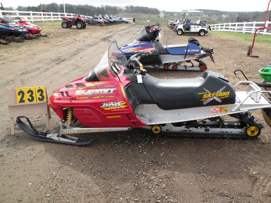 2001 Ski Doo Summit Highmark 800w/DPM SN 2BPS172831V000347